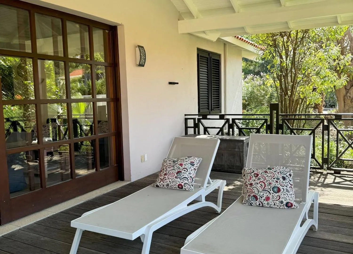 Vrijstaande Bb Beach Villa Azure Blue Bay