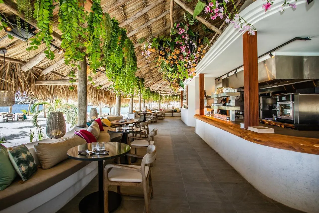 Vrijstaande Bb Beach Villa Azure Blue Bay