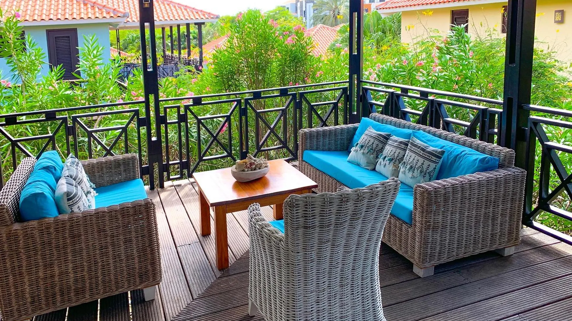 Vrijstaande Bb Beach Villa Azure Blue Bay